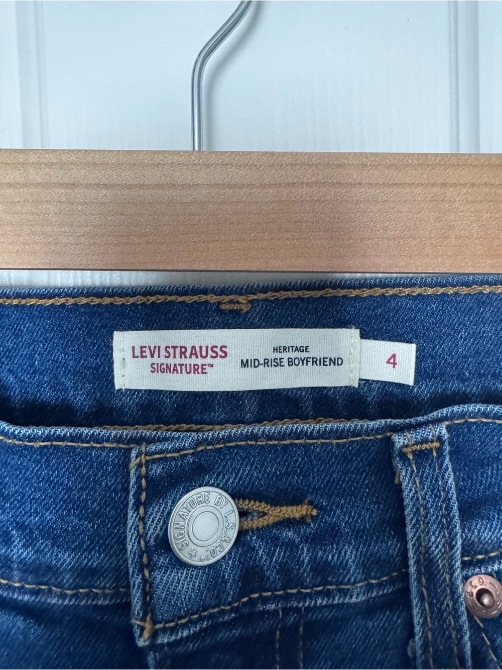 Levi's Dark Blue Heritage Mid-Rise Boyfriend Jeans - Picture 2 of 7